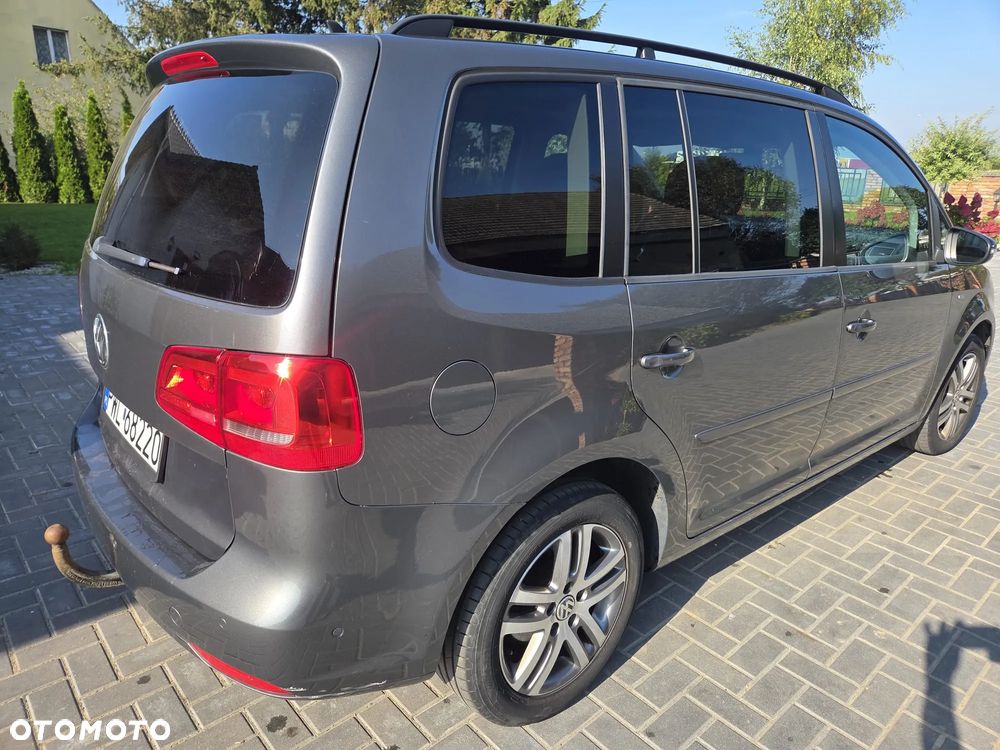 Volkswagen Touran - 14