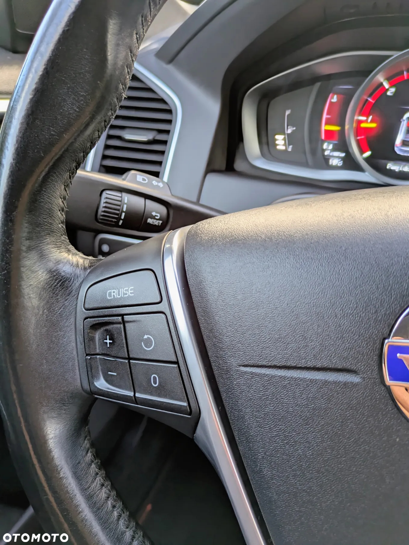 Volvo XC 60 D4 Drive-E Ocean Race - 32