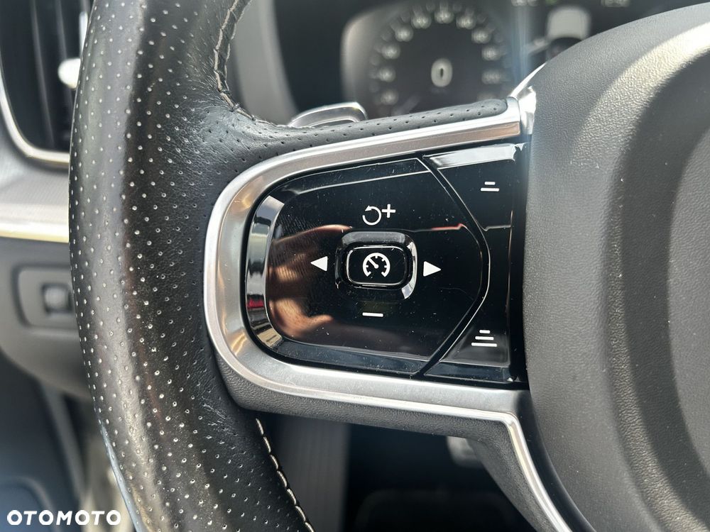 Volvo XC 60 - 21