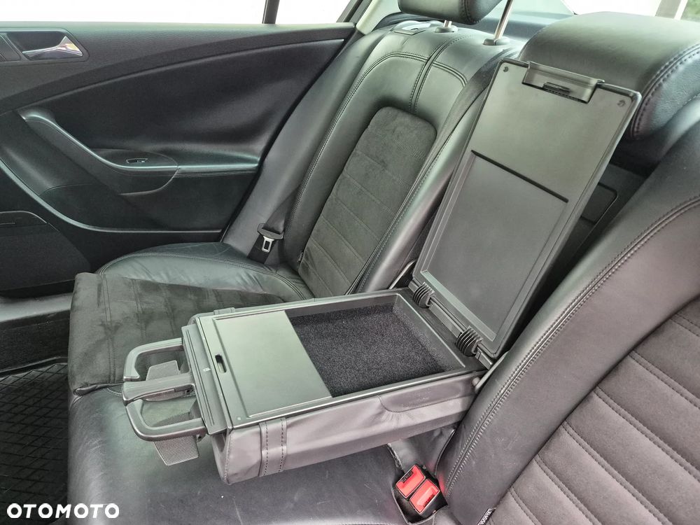 Volkswagen Passat 2.0 TDI DPF Highline - 36