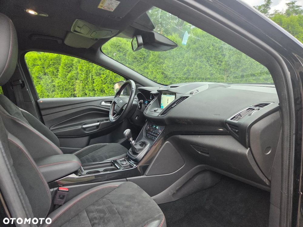 Ford Kuga 1.5 EcoBoost 2x4 ST-Line - 8