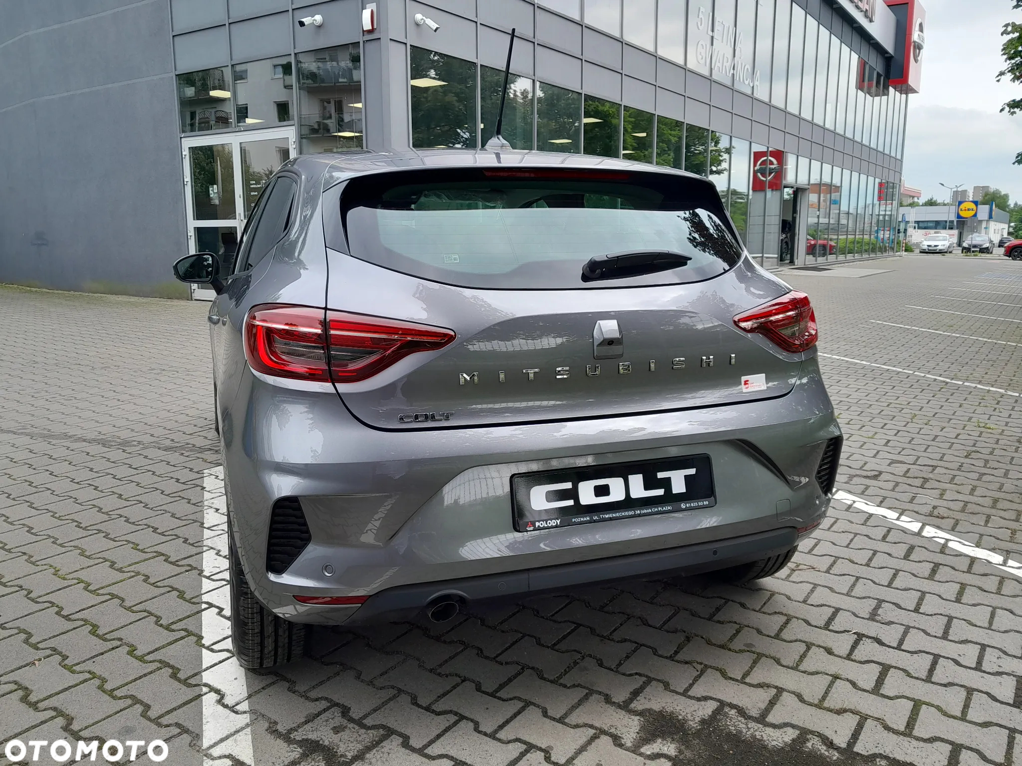 Mitsubishi Colt 1.0T Invite - 4