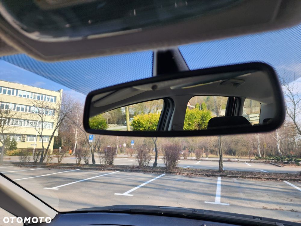 Ford C-MAX 2.0 Ghia - 29