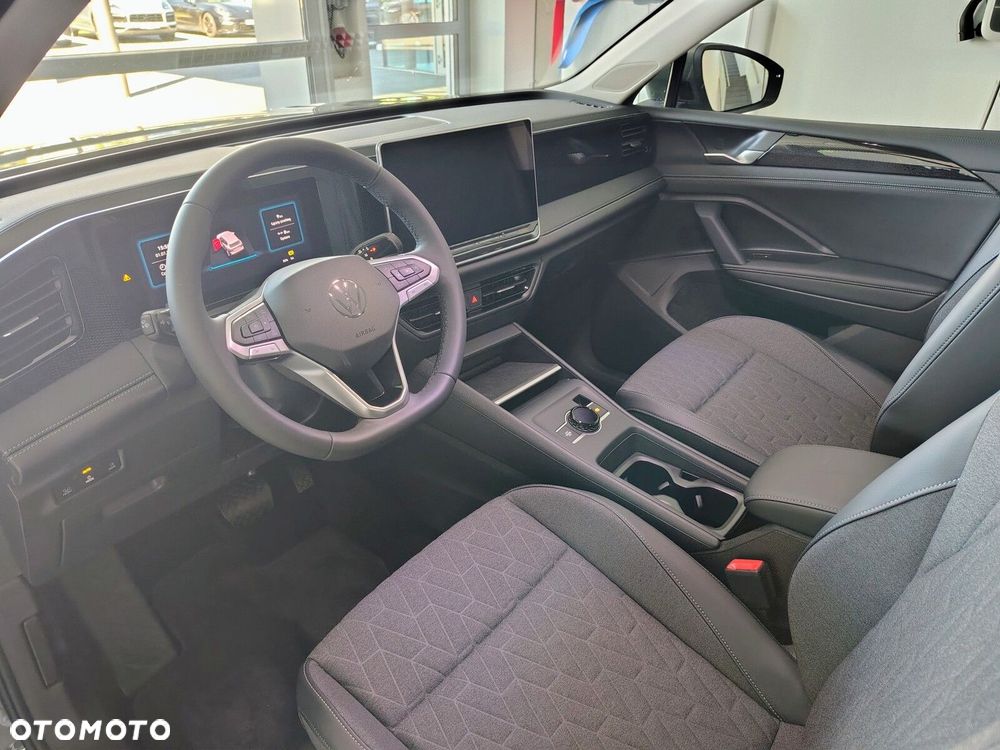 Volkswagen Tiguan - 10