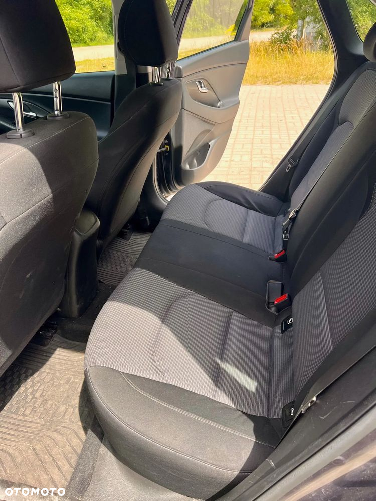 Hyundai i30 1.4 Classic + - 12
