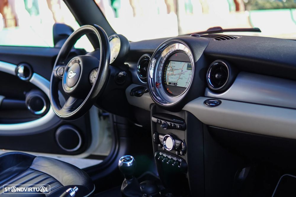 MINI Clubman Cooper D - 36