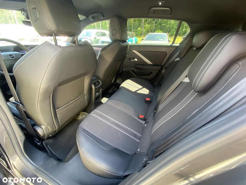 Opel Astra 1.2 T GS S&S - 9