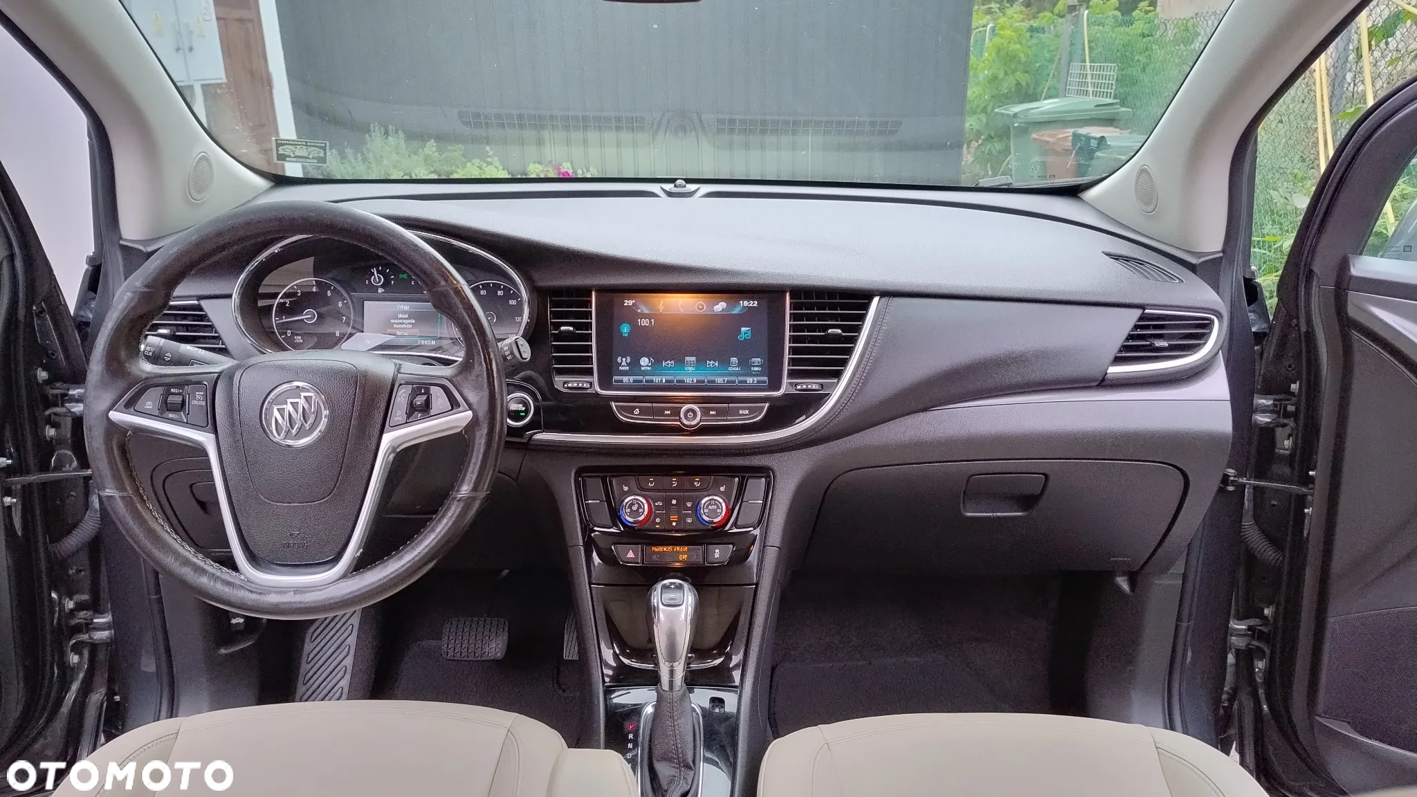 Buick Encore - 2