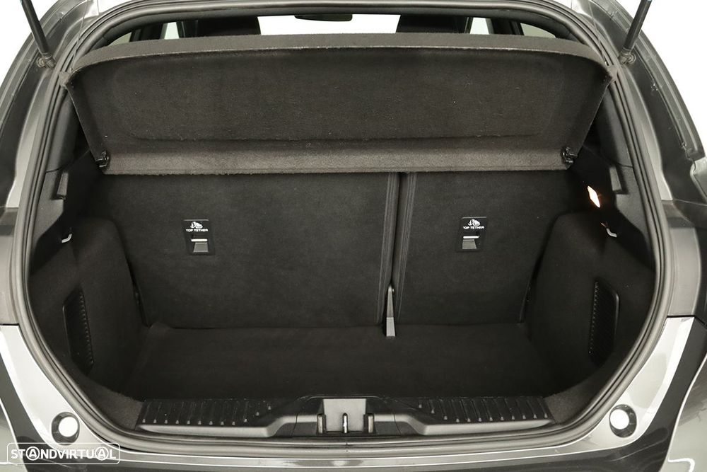 Ford Fiesta 1.0 EcoBoost ST-Line X - 23