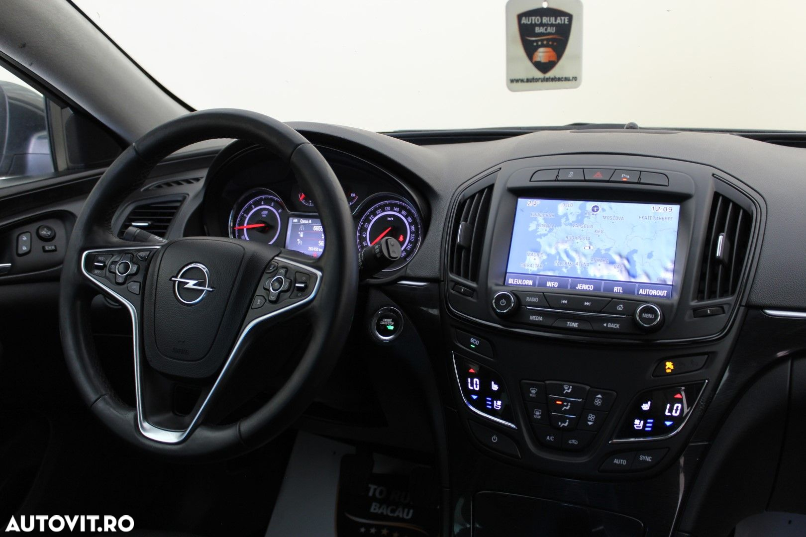 Opel Insignia - 14