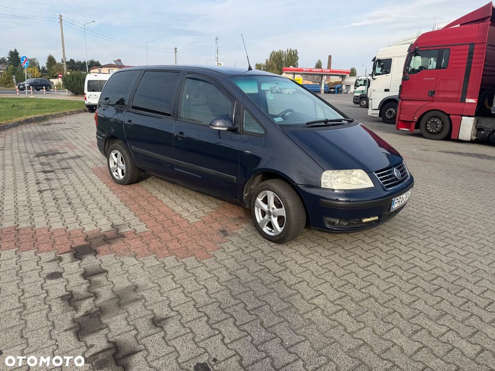 Volkswagen Sharan 2005 photo 2
