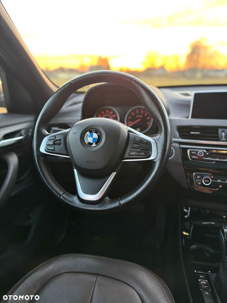 BMW X1 xDrive28i xLine - 16