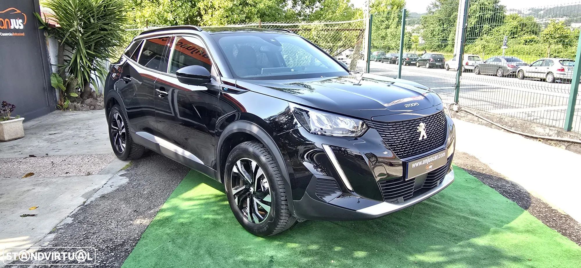 Peugeot e-2008 50 kWh Allure - 1