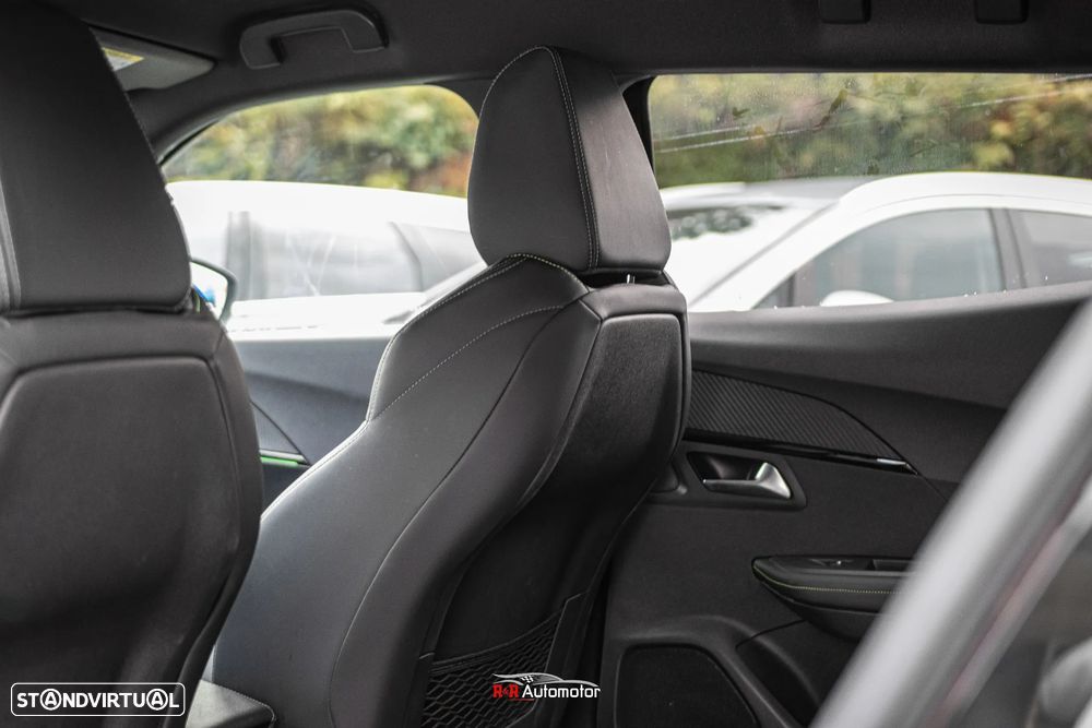 Peugeot e-2008 50 kWh GT - 14