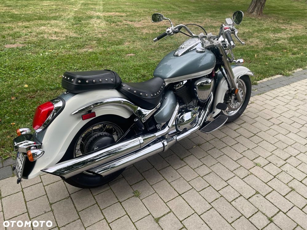 Suzuki Boulevard - 2
