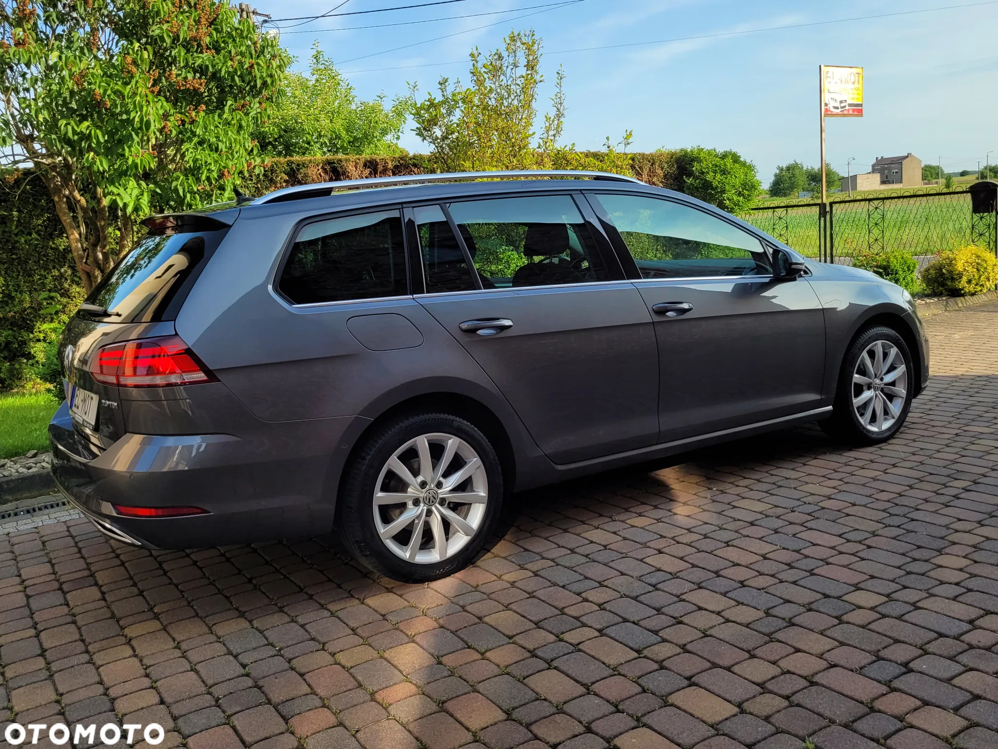 Volkswagen Golf Variant 2.0 TDI (BlueMotion Technology) DSG Highline - 9