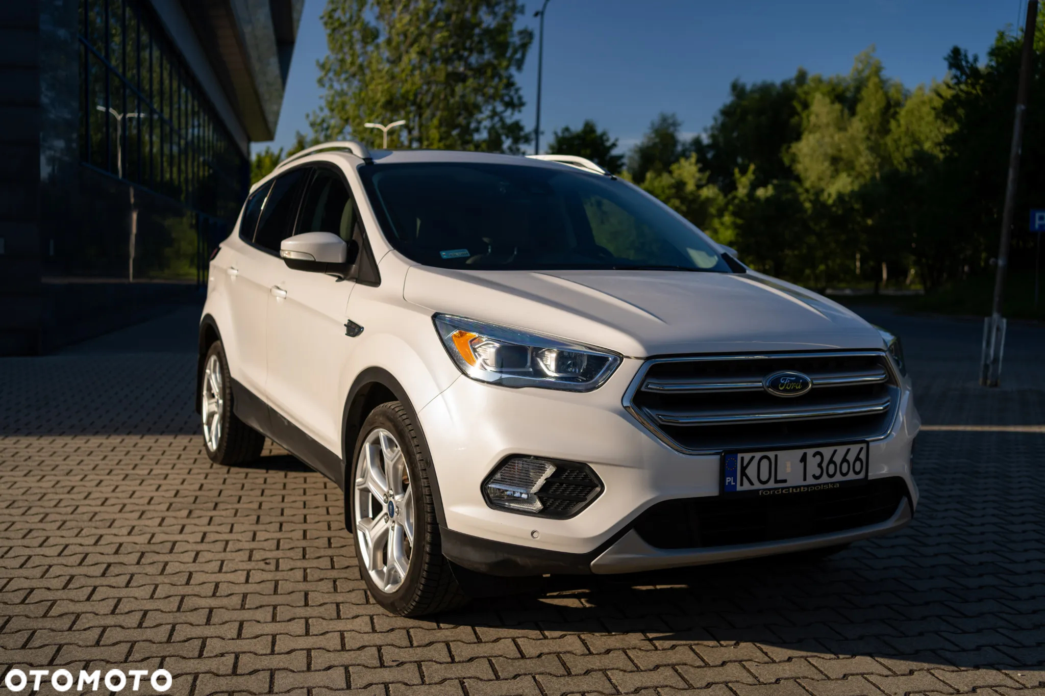 Ford Escape 2.0 EcoBoost AWD Titanium - 3