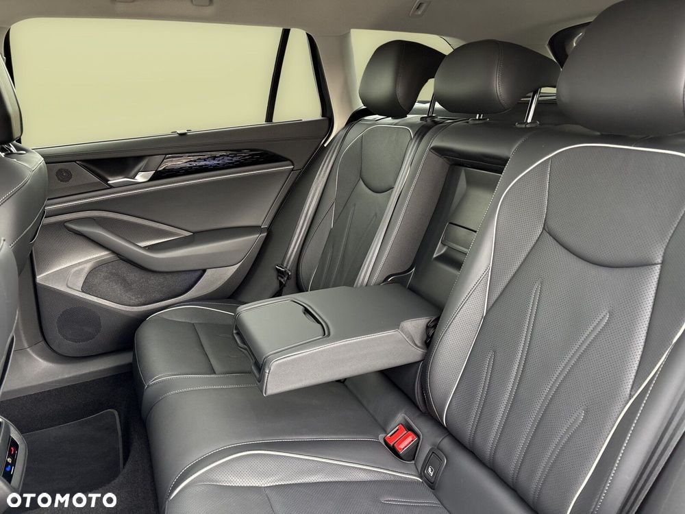 Volkswagen Passat - 29