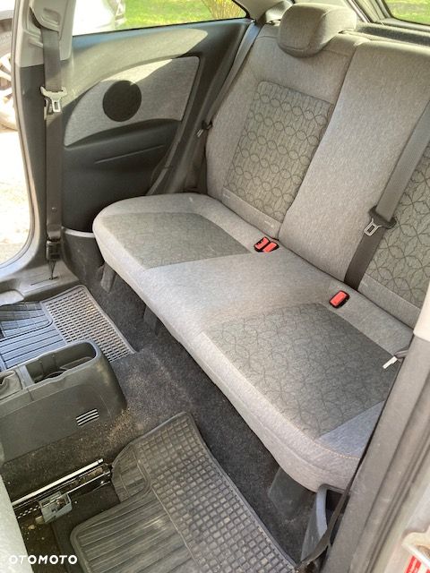 Opel Corsa 1.4 16V Active - 10