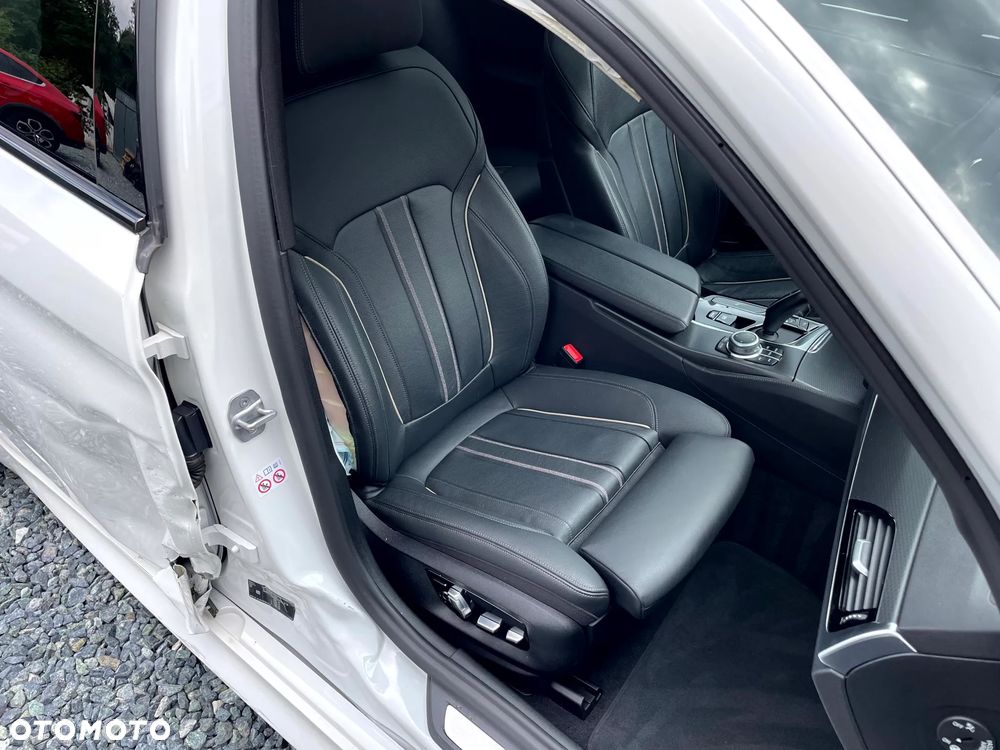 BMW Seria 5 520i M Sport Edition - 21
