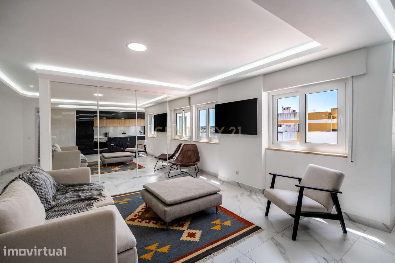 Exclusivo Apartamento T2 | Único Apartamento no 7º Piso | Vista Rio | - Grande imagem: 4/27