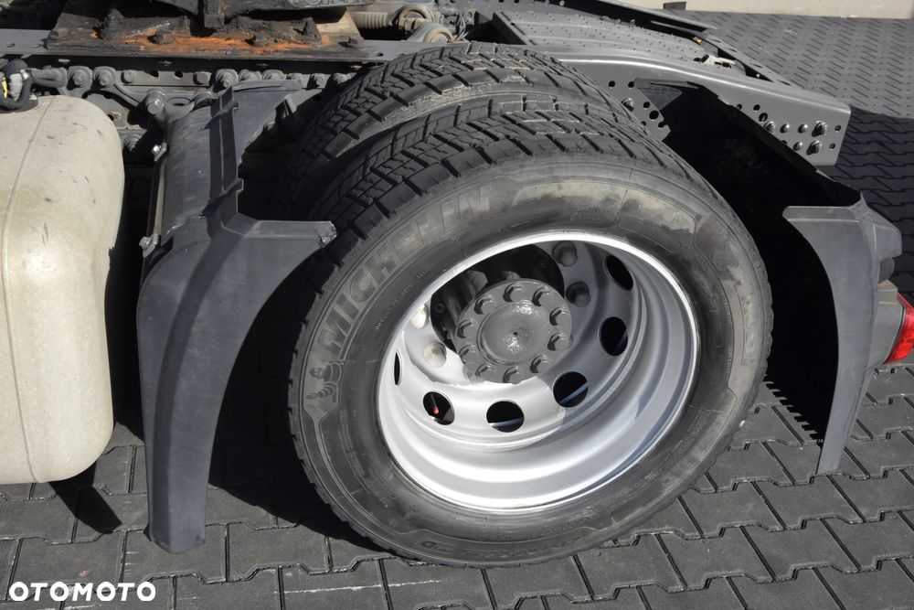 Mercedes-Benz Actros - 9
