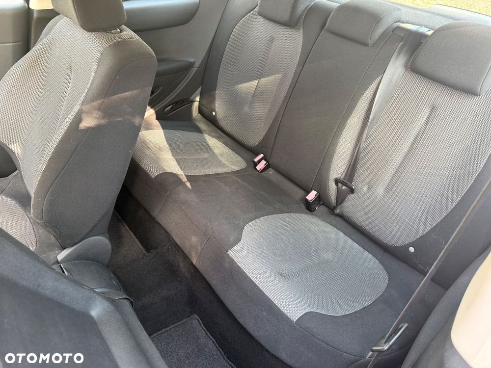 Citroën C4 1.6 16V VTS - 13