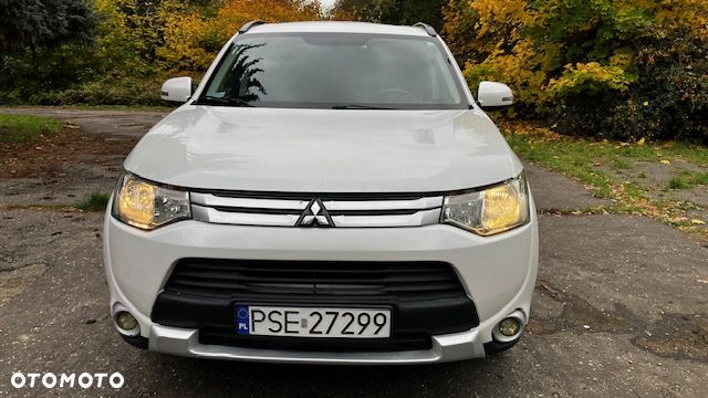 Mitsubishi Outlander 2.4 Instyle NAVI EU5 CVT - 10