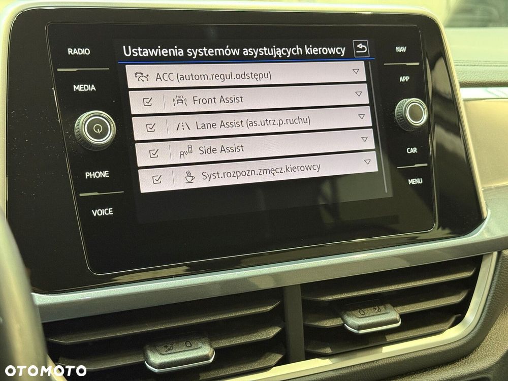 Volkswagen T-Roc 1.5 TSI Style - 38