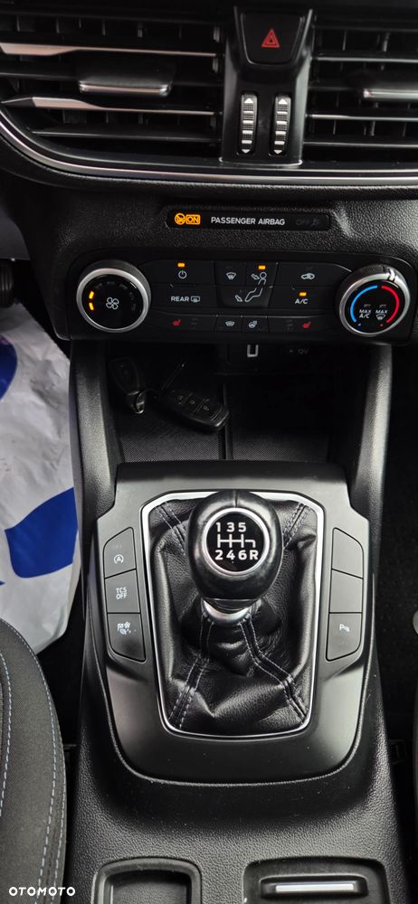Ford Focus 1.0 EcoBoost STart-Stopp-System ACTIVE - 29