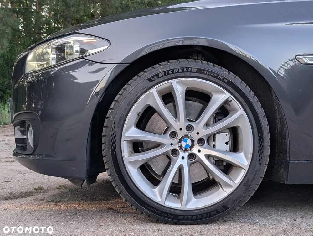 BMW Seria 5 535d xDrive - 32