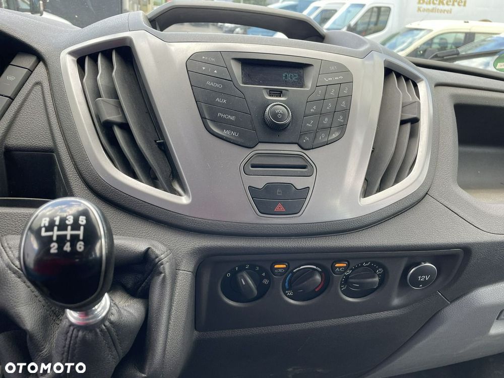 Ford Transit - 28