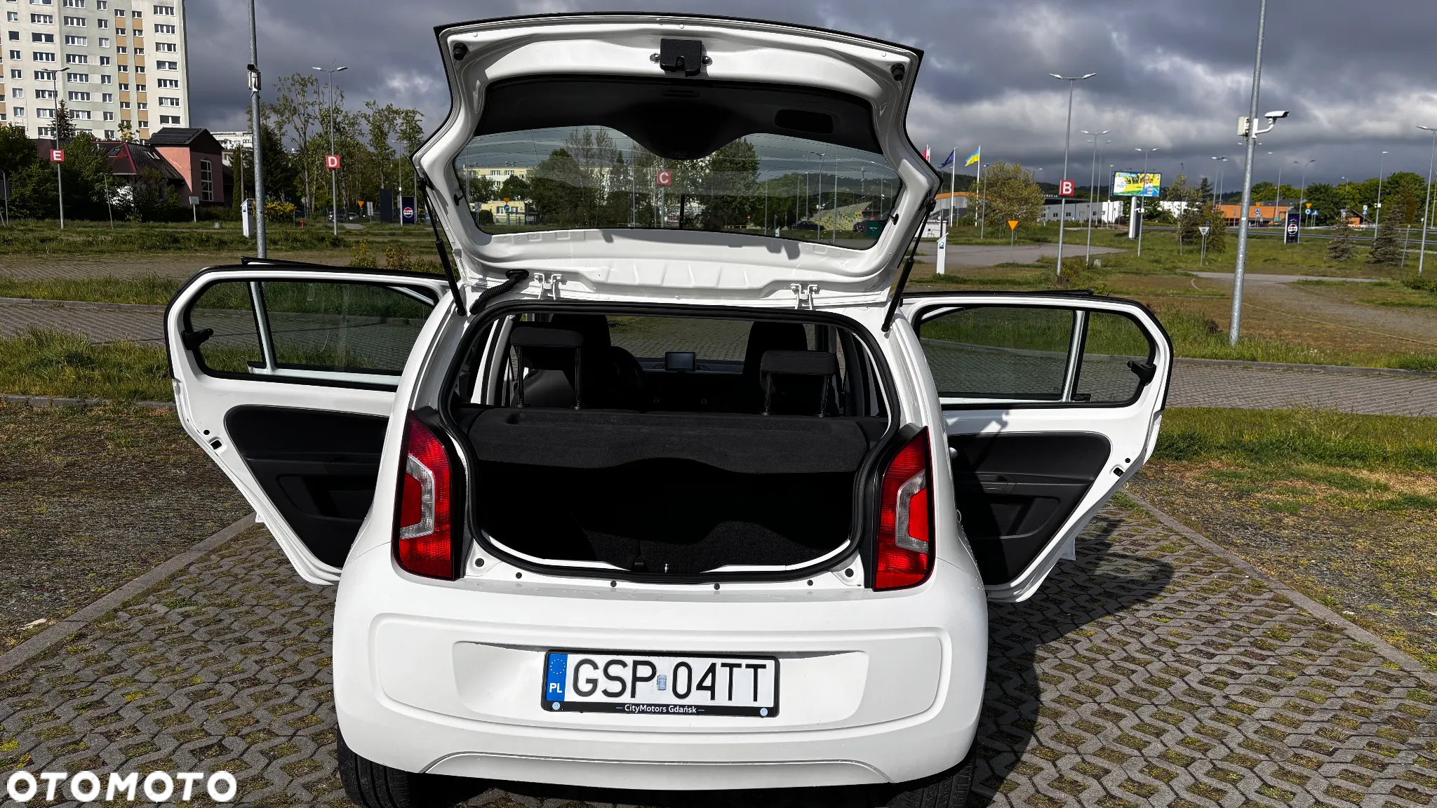 Volkswagen up! - 5