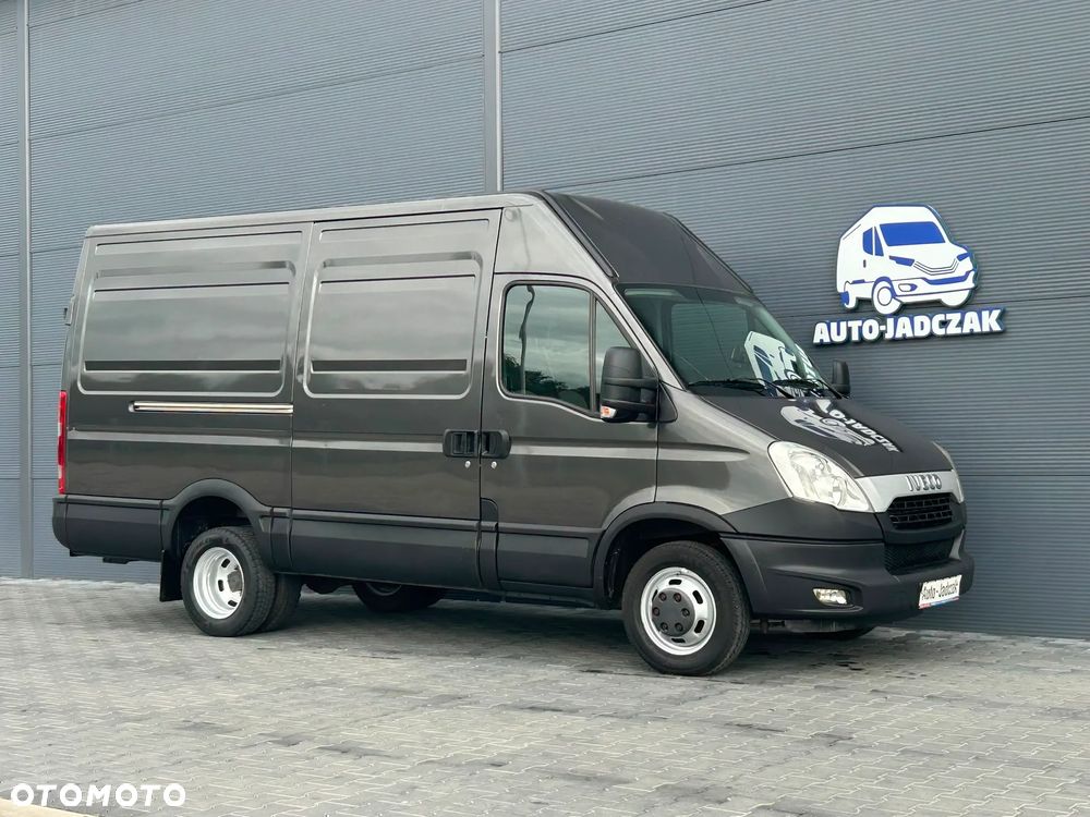 Iveco Daily 40C21 35C21 3.0 HPI L3H2 Średniak **KLIMA**Hak 3,5t.**NA BLIŹNIAKACH**Sprowadzony**2014R** - 2