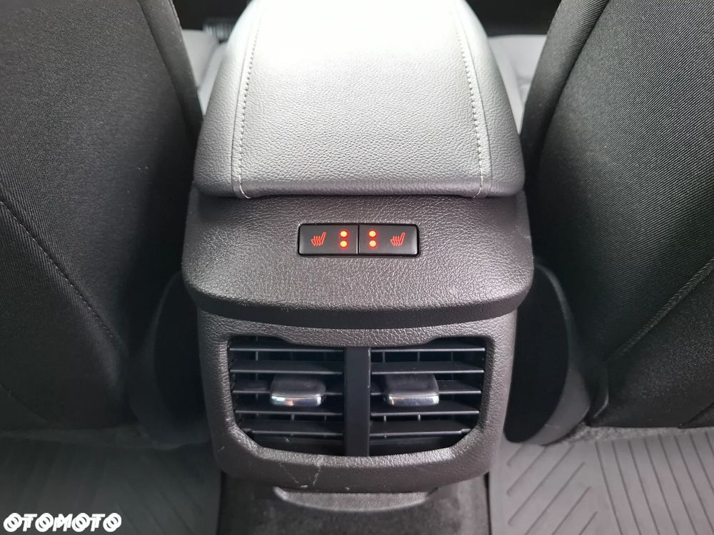 Ford Mondeo 2.0 EcoBlue Titanium - 10