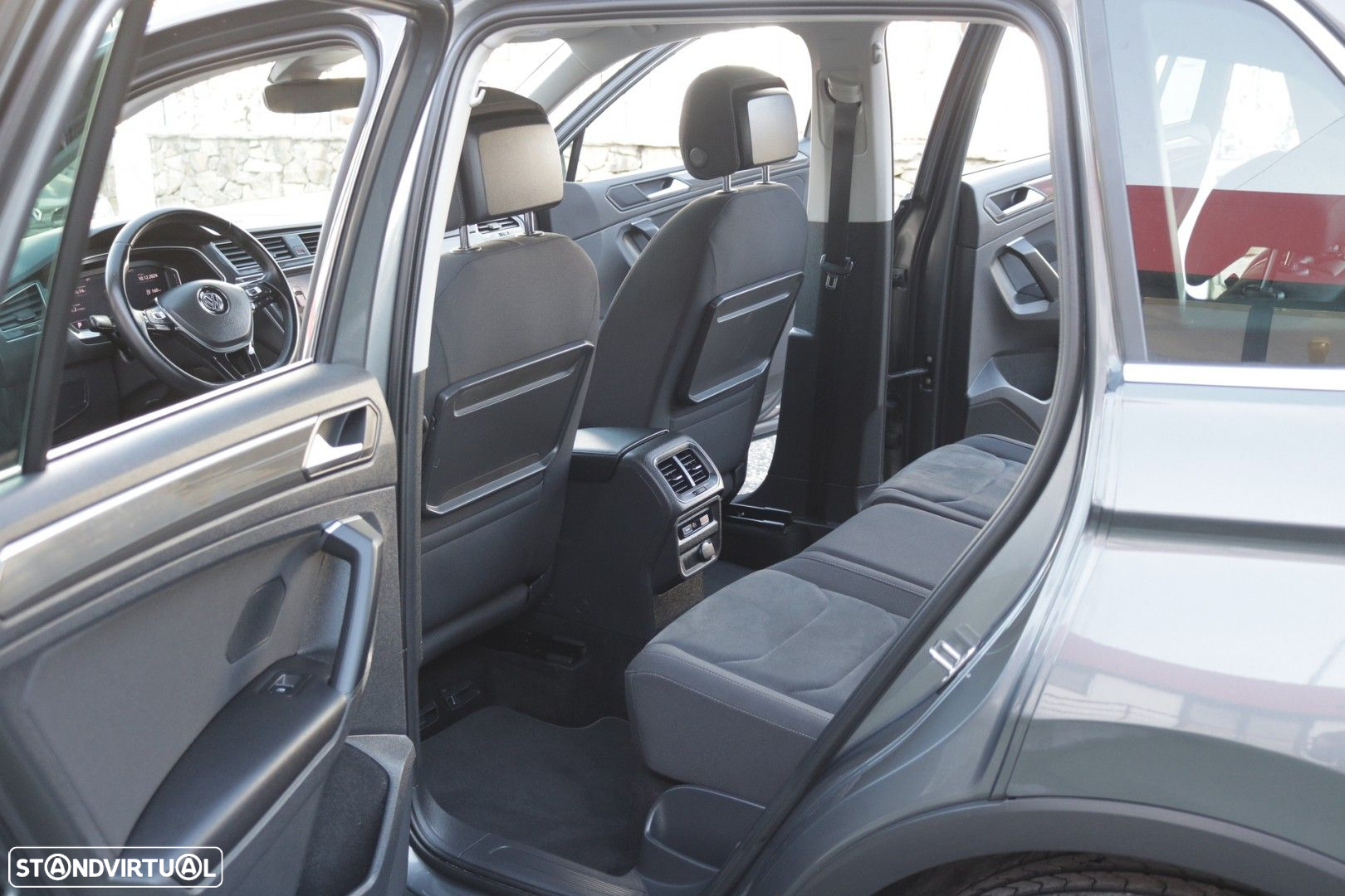 VW Tiguan 2.0 TDI Highline DSG - 26
