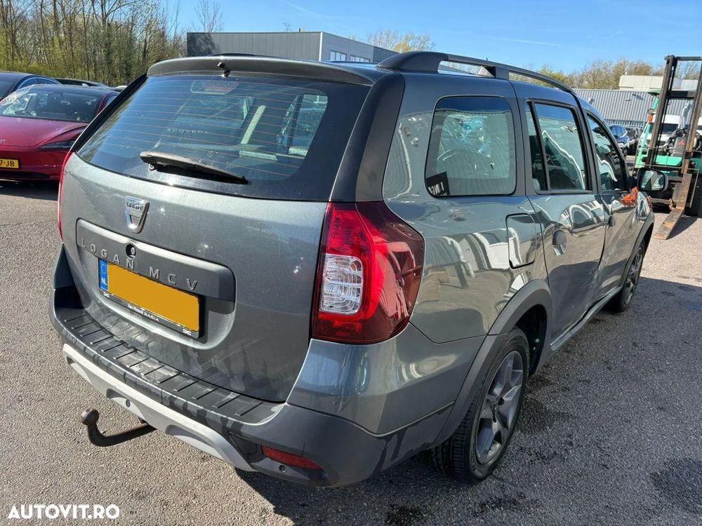 Dacia Logan TCe 90 (S&S) Stepway - 4
