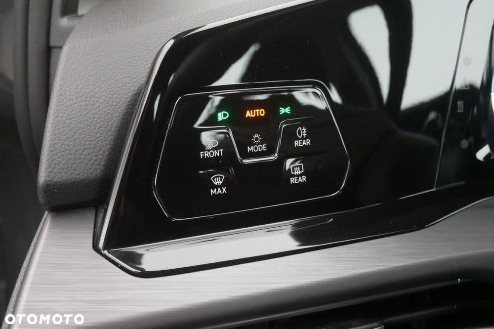 Volkswagen Golf Variant - 25