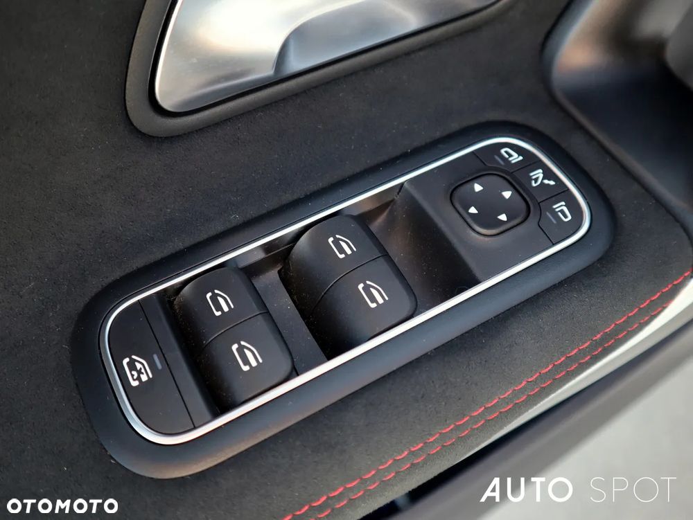 Mercedes-Benz CLA 250 4-Matic AMG Line 7G-DCT - 18