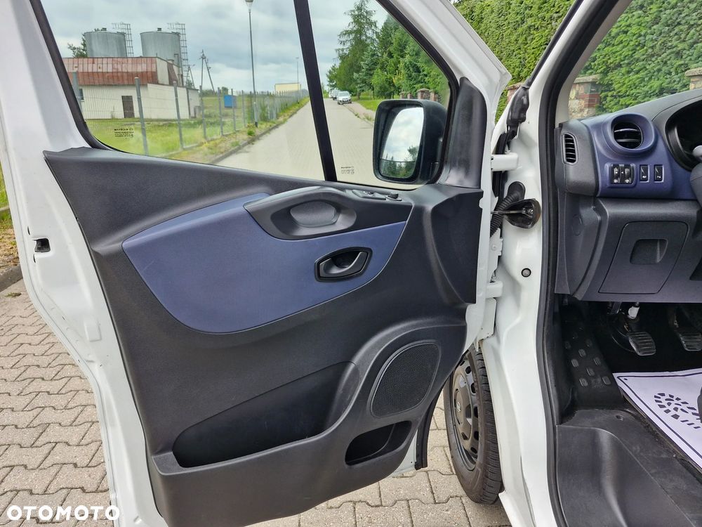 Opel Vivaro - 10