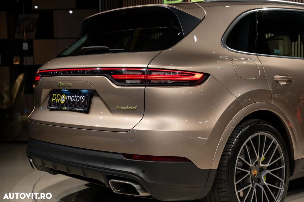 Porsche Cayenne - 18
