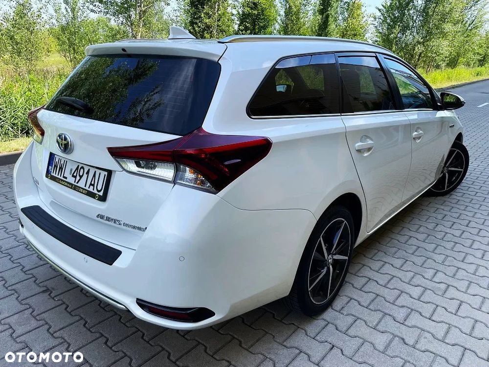 Toyota Auris 1.8 HSD Prestige NAVI - 6