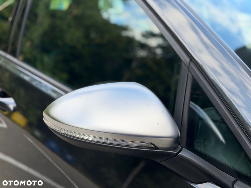 Volkswagen Golf GTD 2.0 TDI SCR DSG - 19