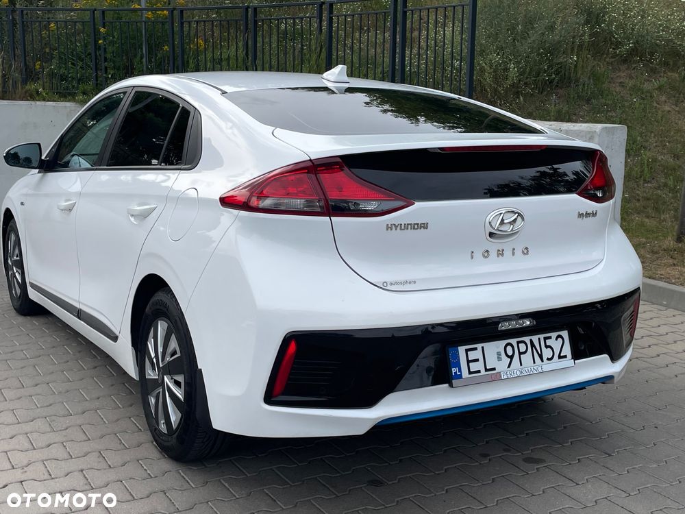 Hyundai IONIQ Hybrid Business - 16