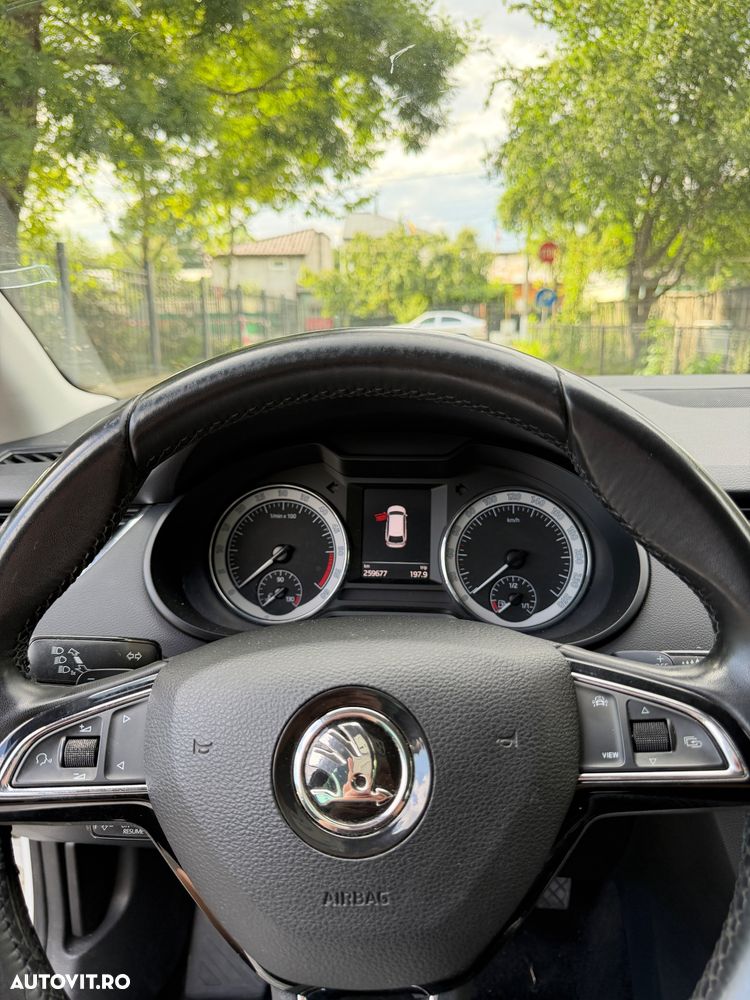 Skoda Octavia - 12