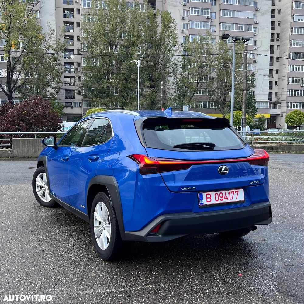 Lexus UX - 16