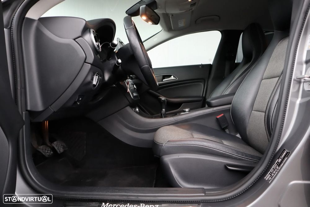 Mercedes-Benz CLA 180 d BlueEFFICIENCY Edition - 16