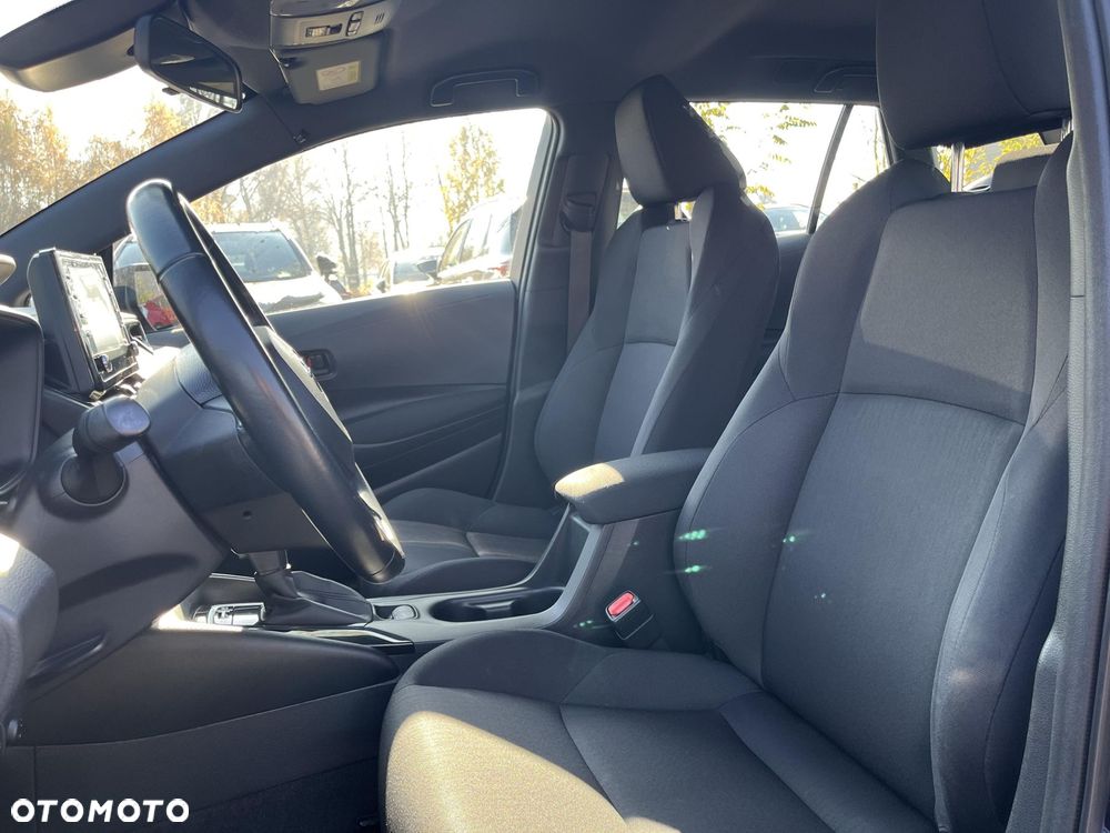 Toyota Corolla 1.8 Hybrid Active - 18