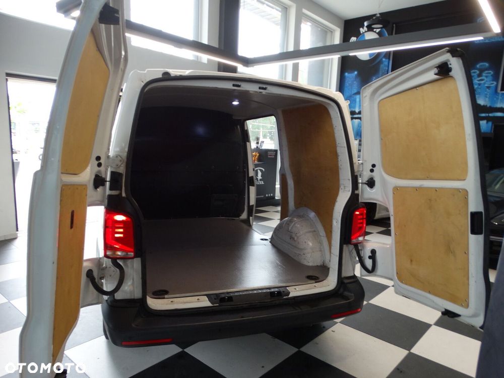 Volkswagen Transporter - 15