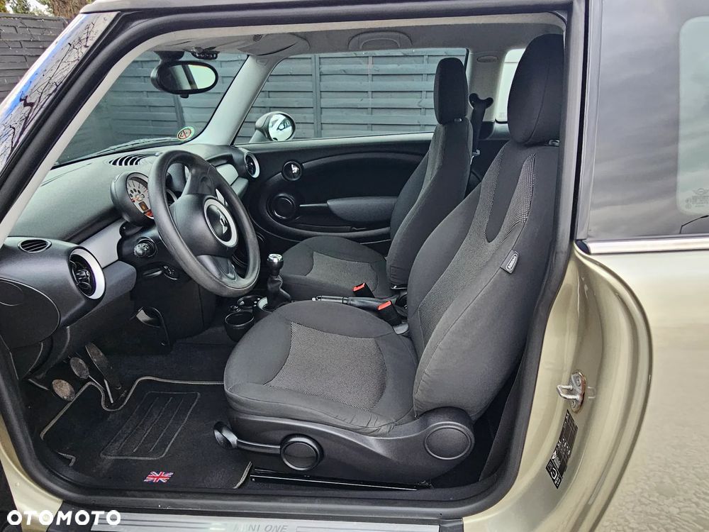 MINI ONE - 8